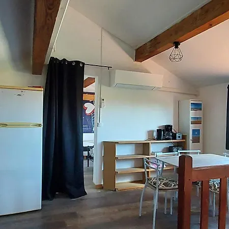 Propriete Pour 16 Personnes, 3 Logements, Draps Et Serviettes Non Fournis Propiedad 16 Personas, 3 Alojamientos, Sabanas Y Toallas No Incluidas For 16 People, 3 Accommodations, Sheets And Towels Not Provided Apartment