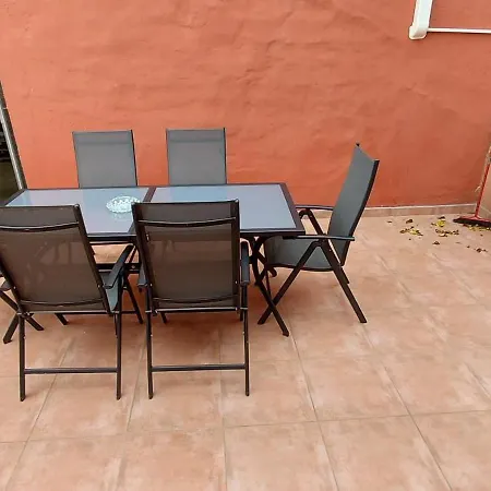 Propriete Pour 16 Personnes, 3 Logements, Draps Et Serviettes Non Fournis Propiedad 16 Personas, 3 Alojamientos, Sabanas Y Toallas No Incluidas For 16 People, 3 Accommodations, Sheets And Towels Not Provided * Le Barcares