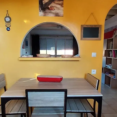 Propriete Pour 16 Personnes, 3 Logements, Draps Et Serviettes Non Fournis Propiedad 16 Personas, 3 Alojamientos, Sabanas Y Toallas No Incluidas For 16 People, 3 Accommodations, Sheets And Towels Not Provided Le Barcares