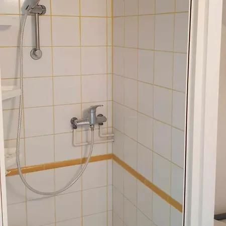 Propriete Pour 16 Personnes, 3 Logements, Draps Et Serviettes Non Fournis Propiedad 16 Personas, 3 Alojamientos, Sabanas Y Toallas No Incluidas For 16 People, 3 Accommodations, Sheets And Towels Not Provided Apartment