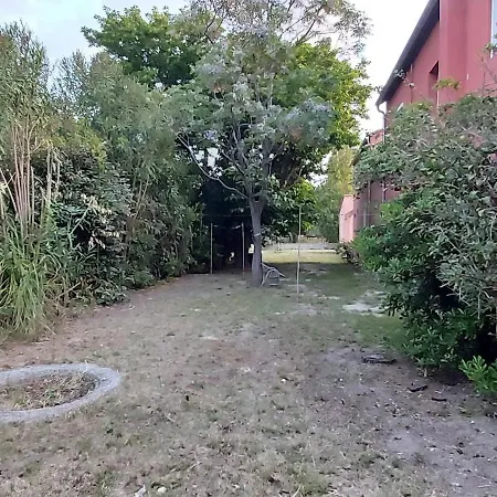 Propriete Pour 16 Personnes, 3 Logements, Draps Et Serviettes Non Fournis Propiedad 16 Personas, 3 Alojamientos, Sabanas Y Toallas No Incluidas For 16 People, 3 Accommodations, Sheets And Towels Not Provided Apartment