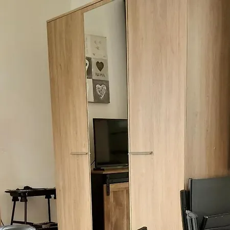 Propriete Pour 16 Personnes, 3 Logements, Draps Et Serviettes Non Fournis Propiedad 16 Personas, 3 Alojamientos, Sabanas Y Toallas No Incluidas For 16 People, 3 Accommodations, Sheets And Towels Not Provided Apartment *
