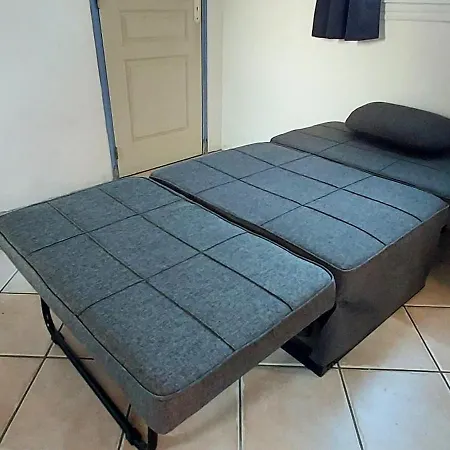 Propriete Pour 16 Personnes, 3 Logements, Draps Et Serviettes Non Fournis Propiedad 16 Personas, 3 Alojamientos, Sabanas Y Toallas No Incluidas For 16 People, 3 Accommodations, Sheets And Towels Not Provided