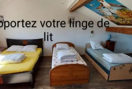 Propriete Pour 16 Personnes, 3 Logements, Draps Et Serviettes Non Fournis Propiedad 16 Personas, 3 Alojamientos, Sabanas Y Toallas No Incluidas For 16 People, 3 Accommodations, Sheets And Towels Not Provided