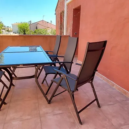 Apartment Propriete Pour 16 Personnes, 3 Logements, Draps Et Serviettes Non Fournis Propiedad 16 Personas, 3 Alojamientos, Sabanas Y Toallas No Incluidas For 16 People, 3 Accommodations, Sheets And Towels Not Provided Le Barcares