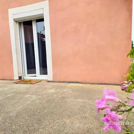 3 Jusqu'a 11 Personnes Et Commerces A Pied דירה *