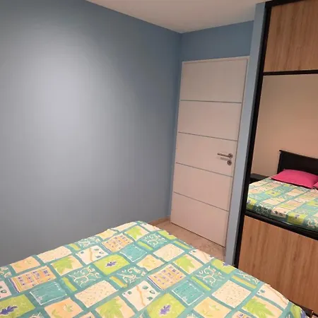 3 Jusqu'a 11 Personnes Et Commerces A Pied Apartman