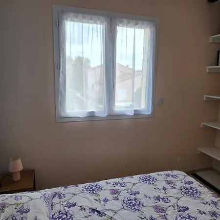 LE BARCARES - 2 logements climatisés 8 personnes, terrasse, plage et commerces à pied *